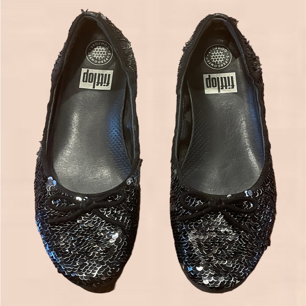 Sparkly Closed Toe With Bow Fit Flops